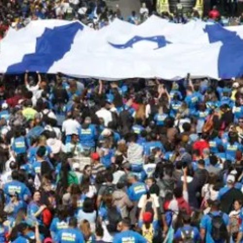 Marcha para Jesus reuniu milhares de religiosos na capital paulista